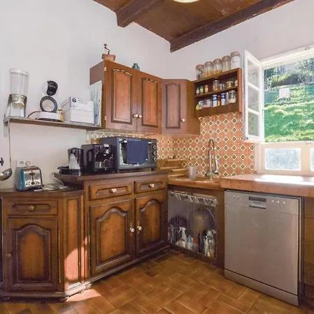 Beautiful In Pruni W/ Wifi And 3 Bedrooms Hébergement de vacances *